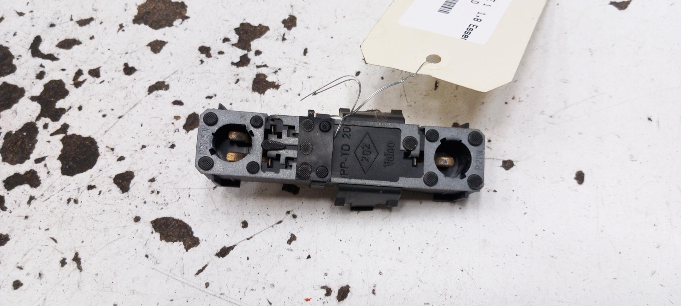 Base portalampade fanale posteriore destro RENAULT LAGUNA 1 PHASE 1 Gasolina - 1
