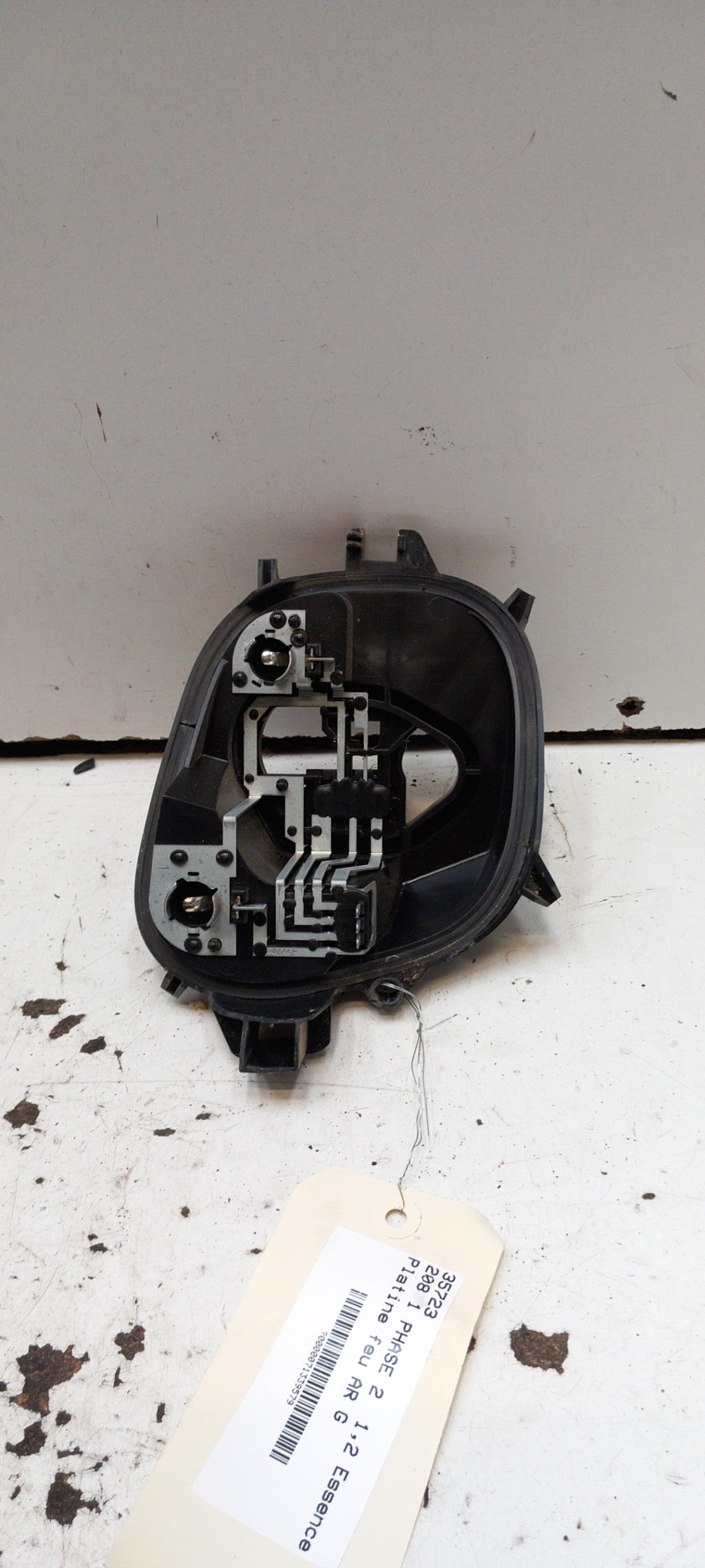 Base portalampade fanale posteriore sinistro PEUGEOT 208 1 PHASE 2 Gasolina - 1