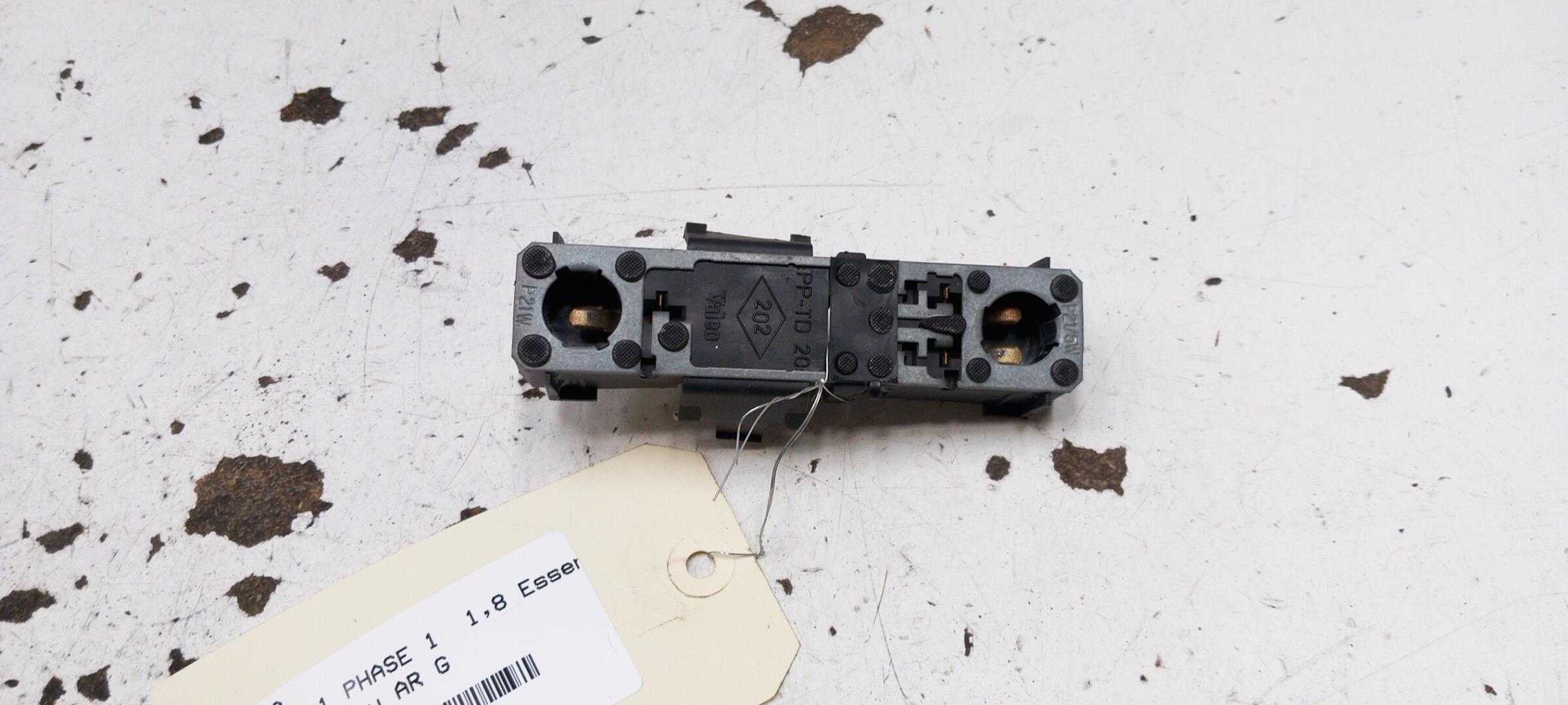 Base portalampade fanale posteriore sinistro RENAULT LAGUNA 1 PHASE 1 Gasolina - 1