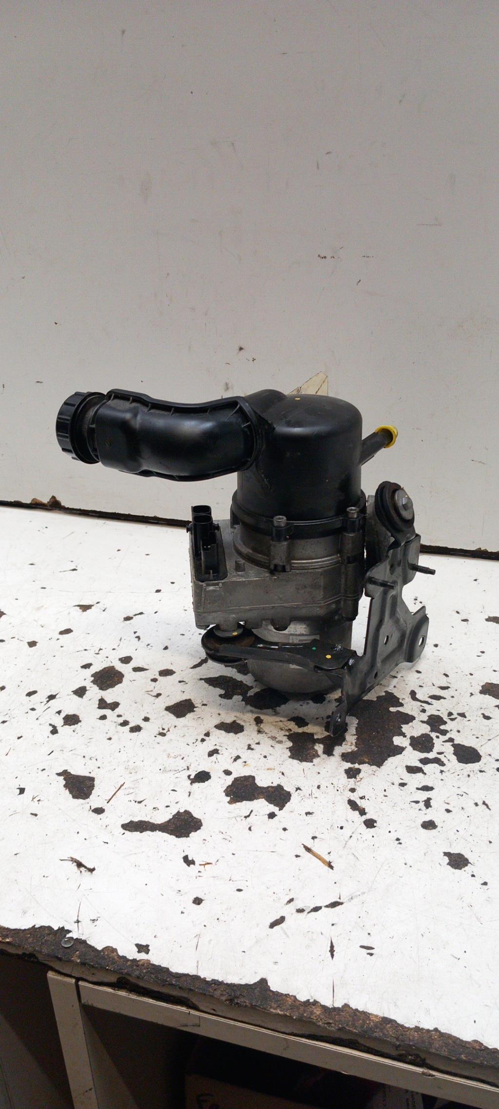 Pompe de direction PEUGEOT 508 1 PHASE 1 Diesel - 1