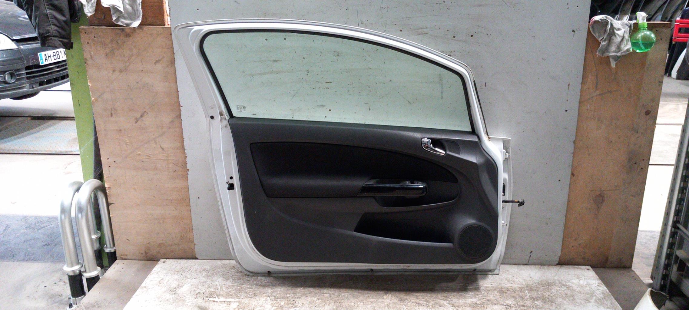 Portiera anteriore sinistra OPEL CORSA D PHASE 2 Gasolina - 1