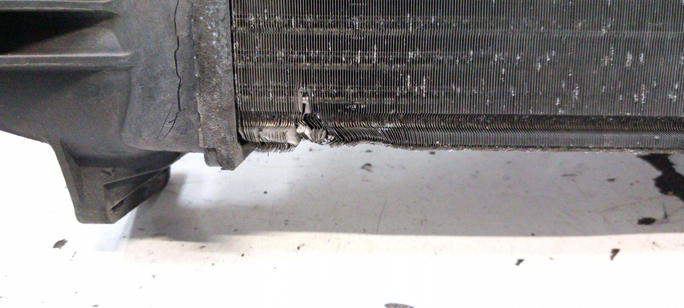 Radiateur eau RENAULT MEGANE 3 PHASE 1 BREAK Diesel - 1