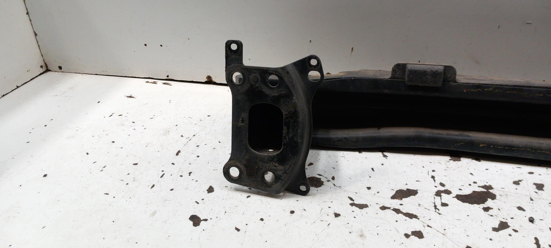 Traversa rinforzo paraurti anteriore VOLKSWAGEN GOLF 5 Diésel - 1