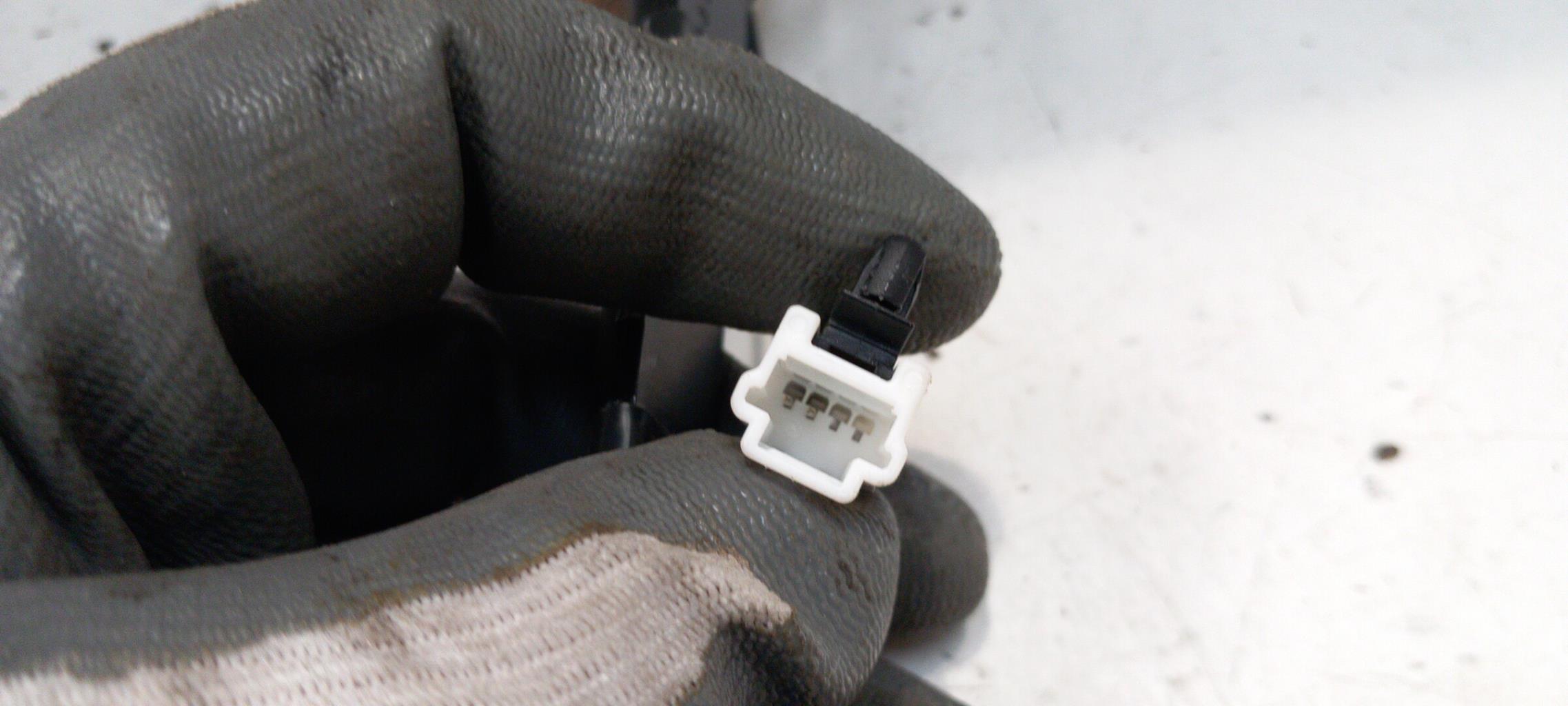 Aggancio cintura sicurezza anteriore destro NISSAN QASHQAI 2 PHASE 1 Diésel - 1