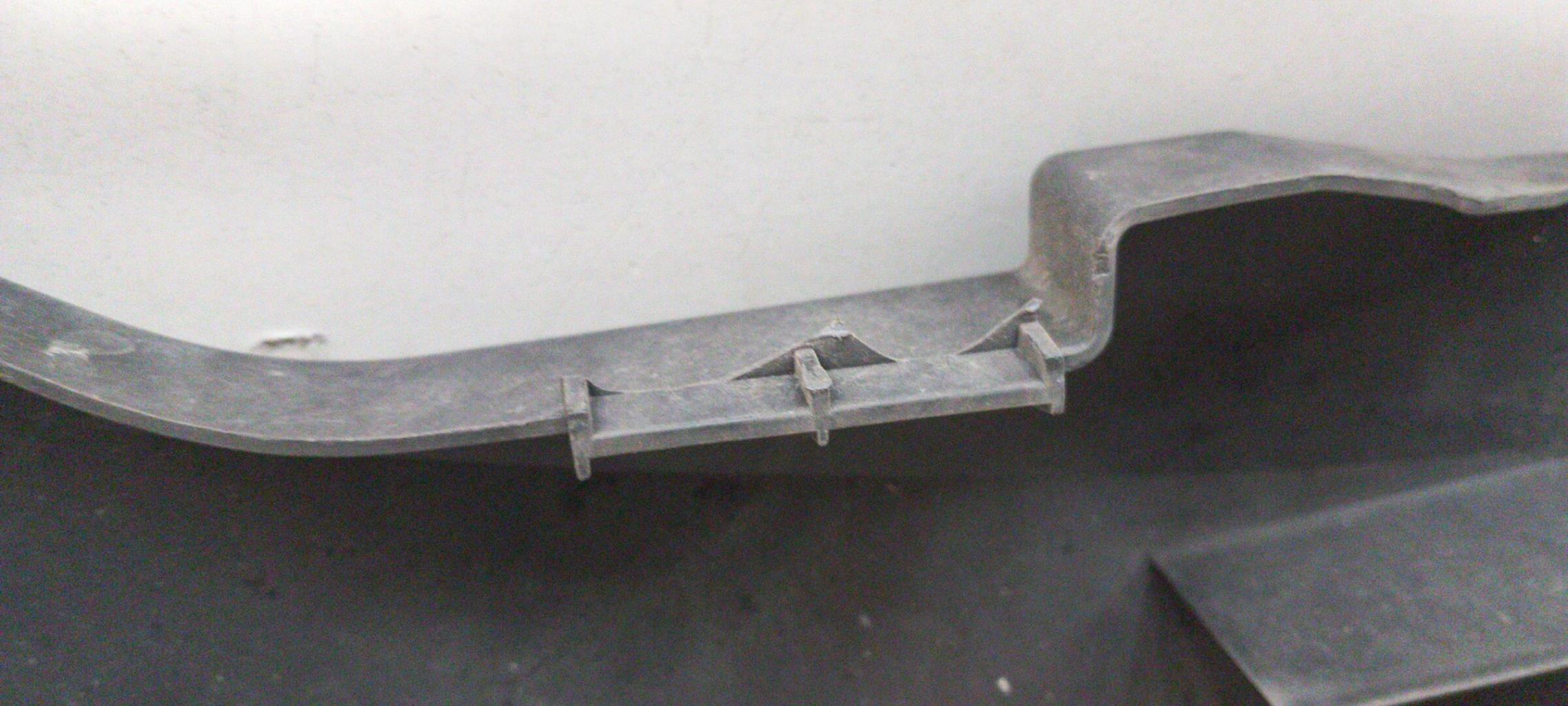 Calandre FORD FOCUS 2 PHASE 1 Essence - 1
