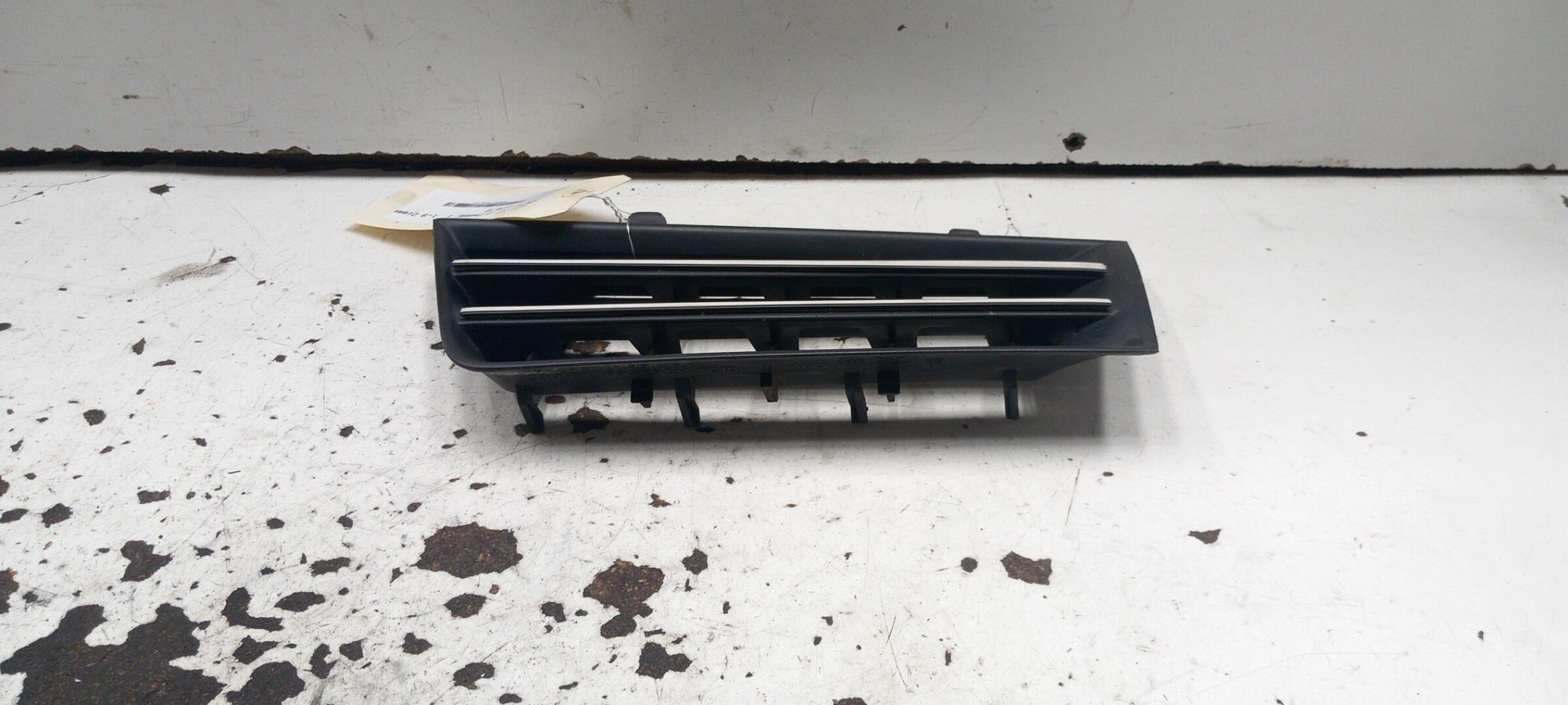 Calandre gauche RENAULT MEGANE 2 PHASE 1 Diesel - 1
