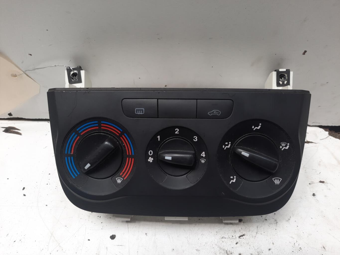Commande chauffage FIAT GRANDE PUNTO Essence - 1