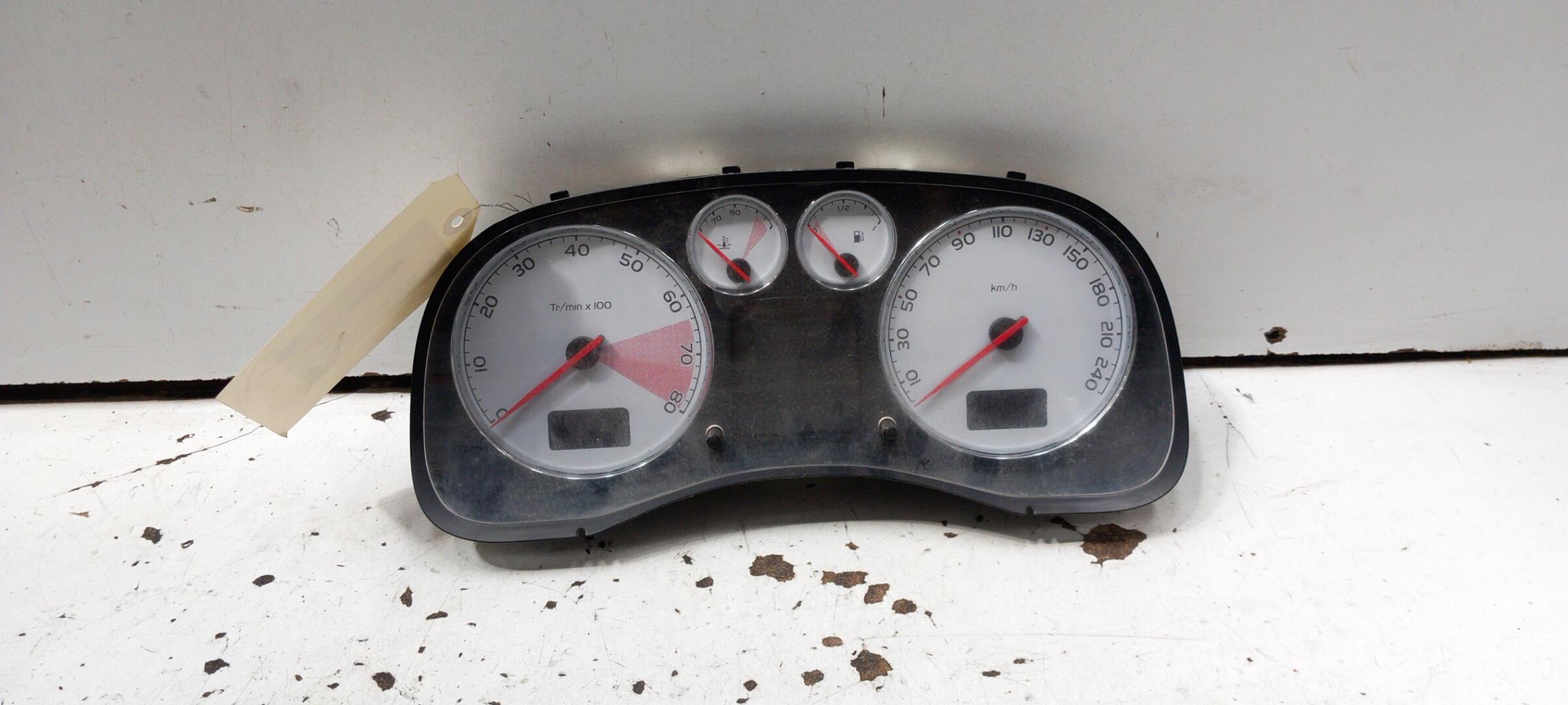 Compteur PEUGEOT 307 PHASE 2 CABRIOLET Essence - 1