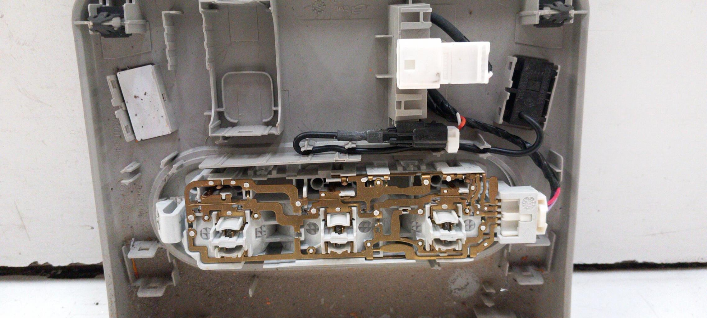 Luce di cortesia NISSAN QASHQAI 2 PHASE 1 Diésel - 1