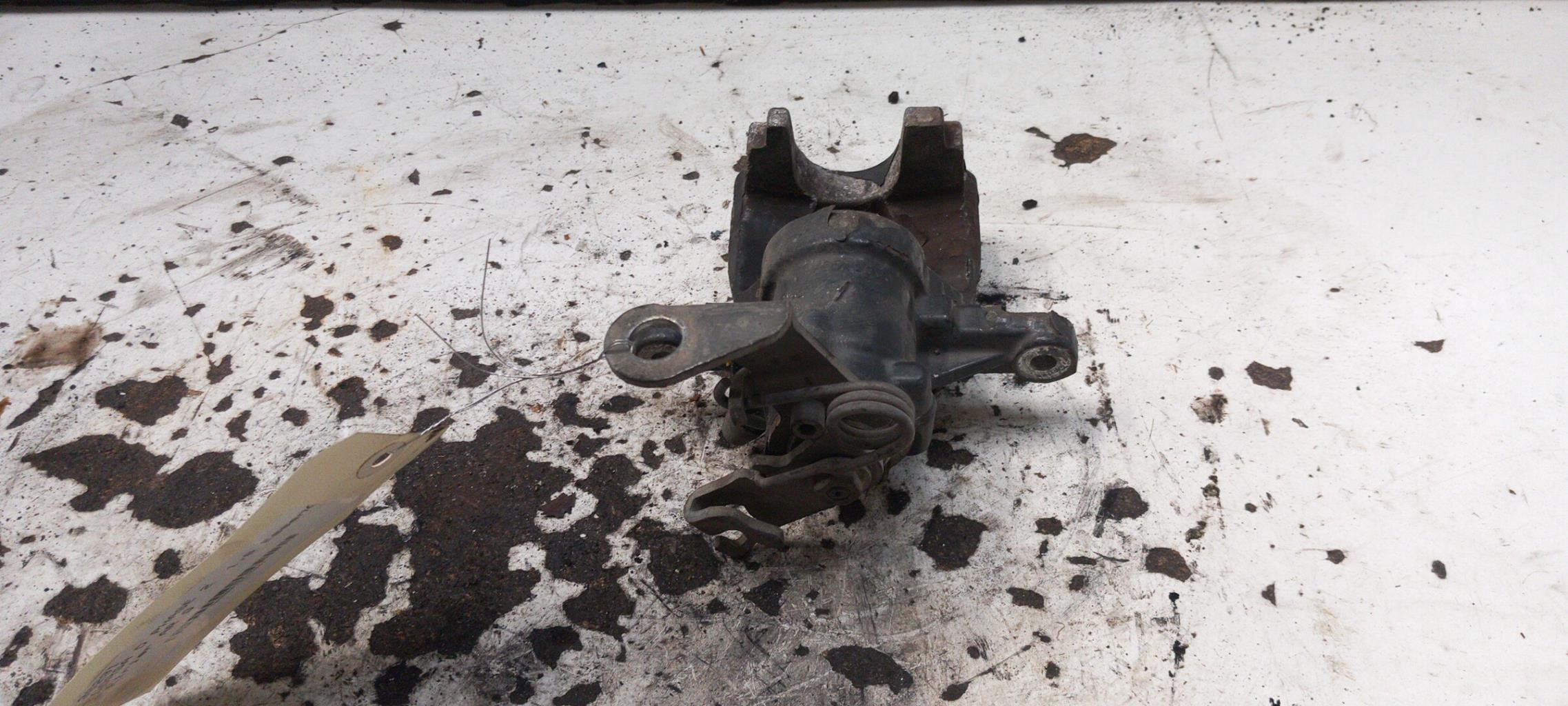 Pinza freni posteriore sinistra OPEL CORSA D PHASE 2 Gasolina - 1