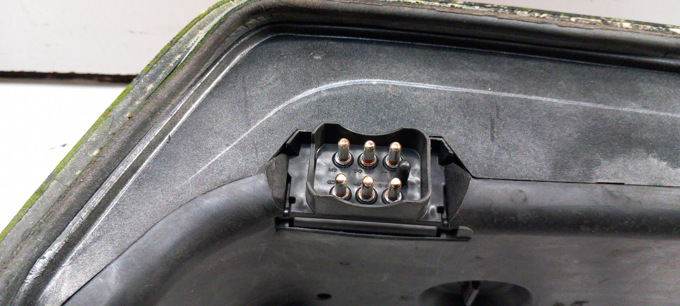 Fanale posteriore principale sinistro (luci) MERCEDES 250 W124 PHASE 1 Diésel - 1