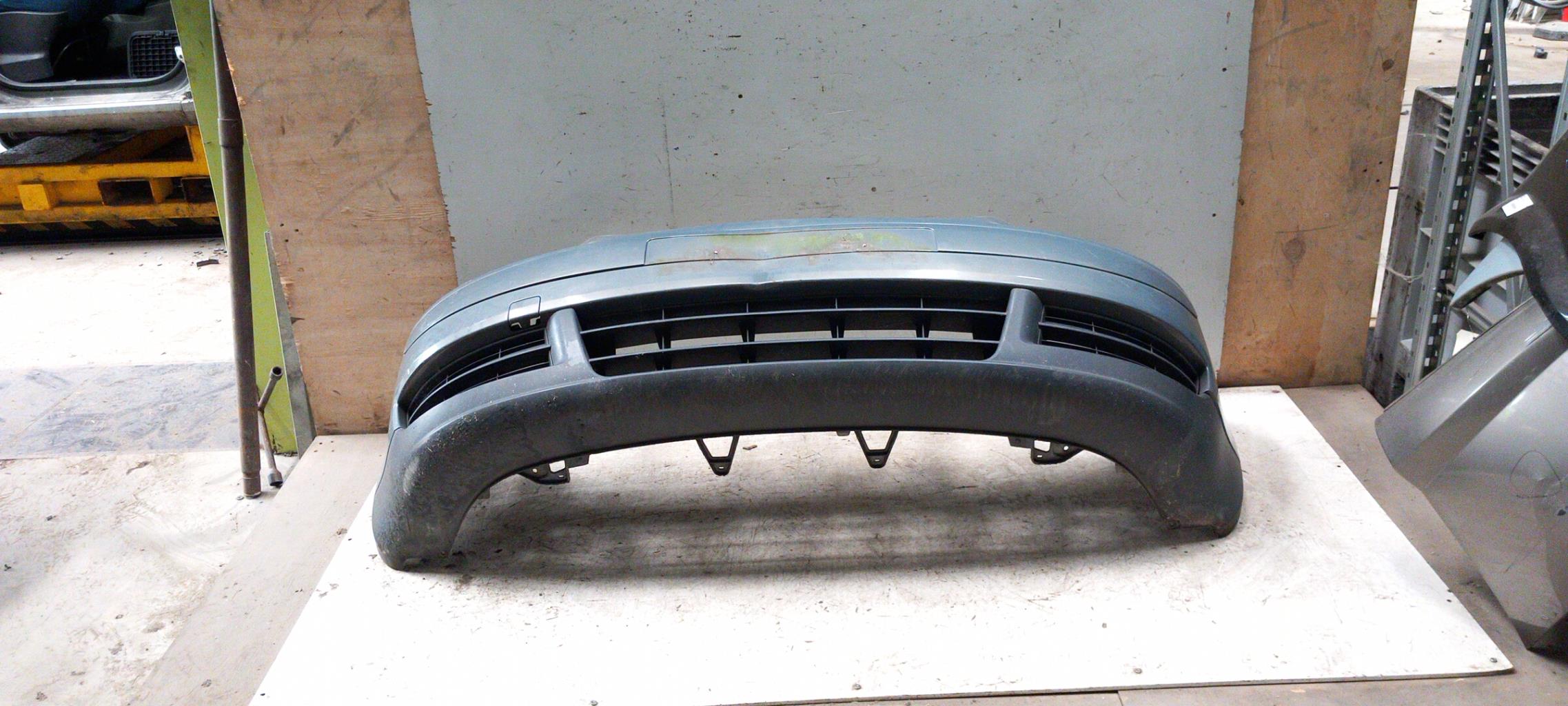 Paraurti anteriore VOLKSWAGEN TOURAN 1 PHASE 1 Diésel - 1