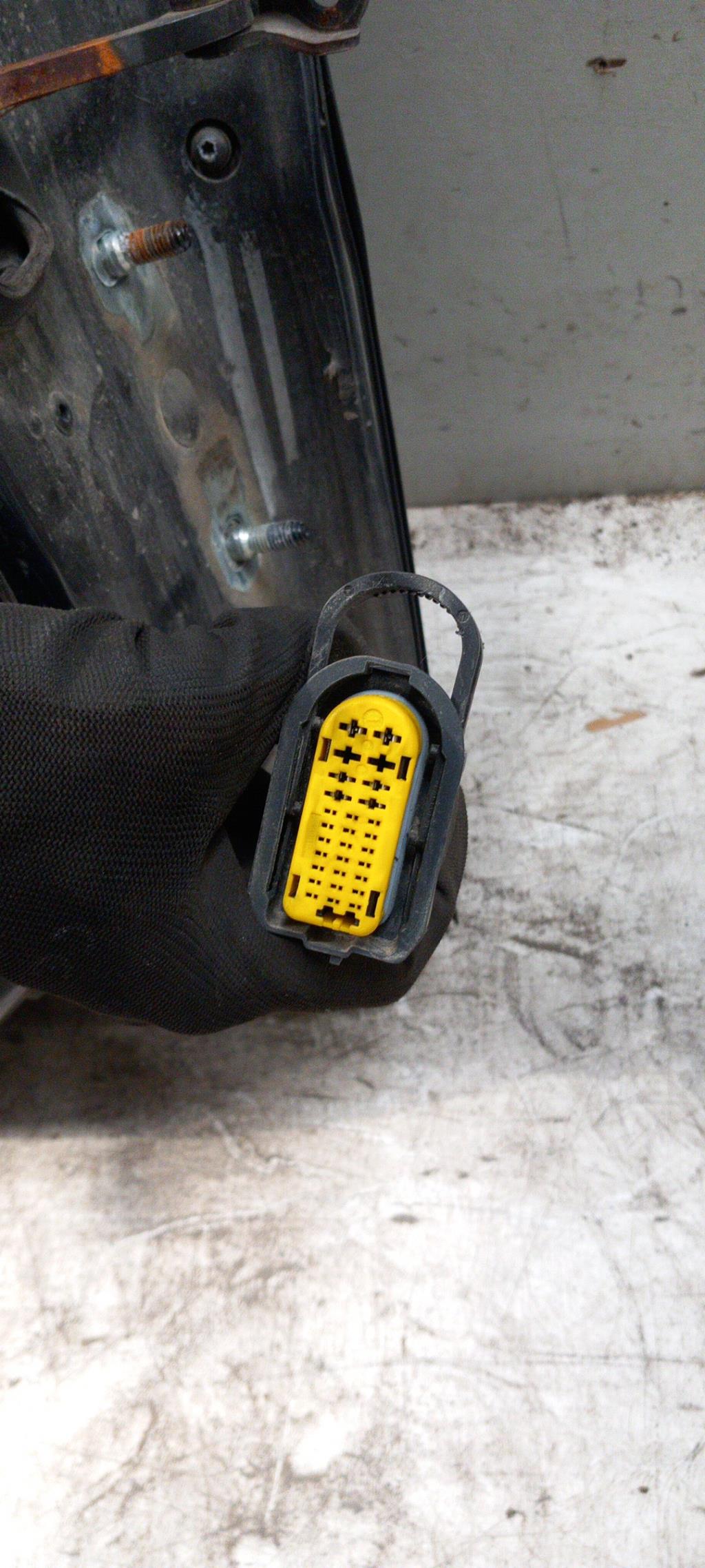 Portiera posteriore sinistra RENAULT LAGUNA 3 PHASE 1 BREAK Diésel - 1