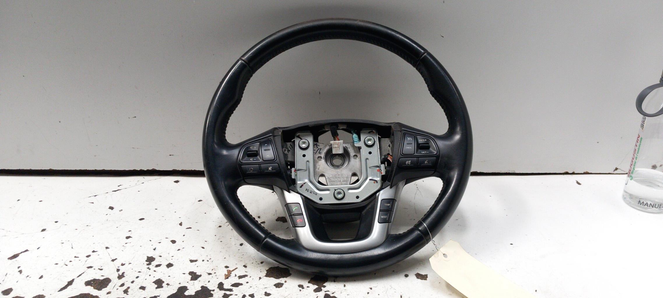 Volant KIA RIO 3 PHASE 2 Essence - 1