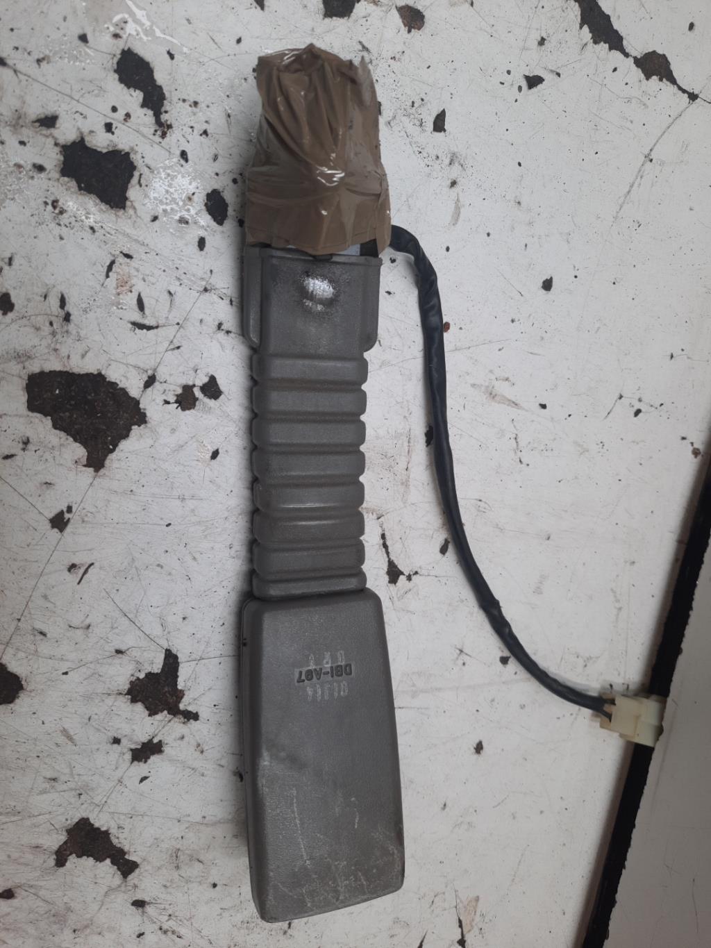 Attache ceinture avant gauche DAEWOO MUSSO PHASE 1 Diesel - 1