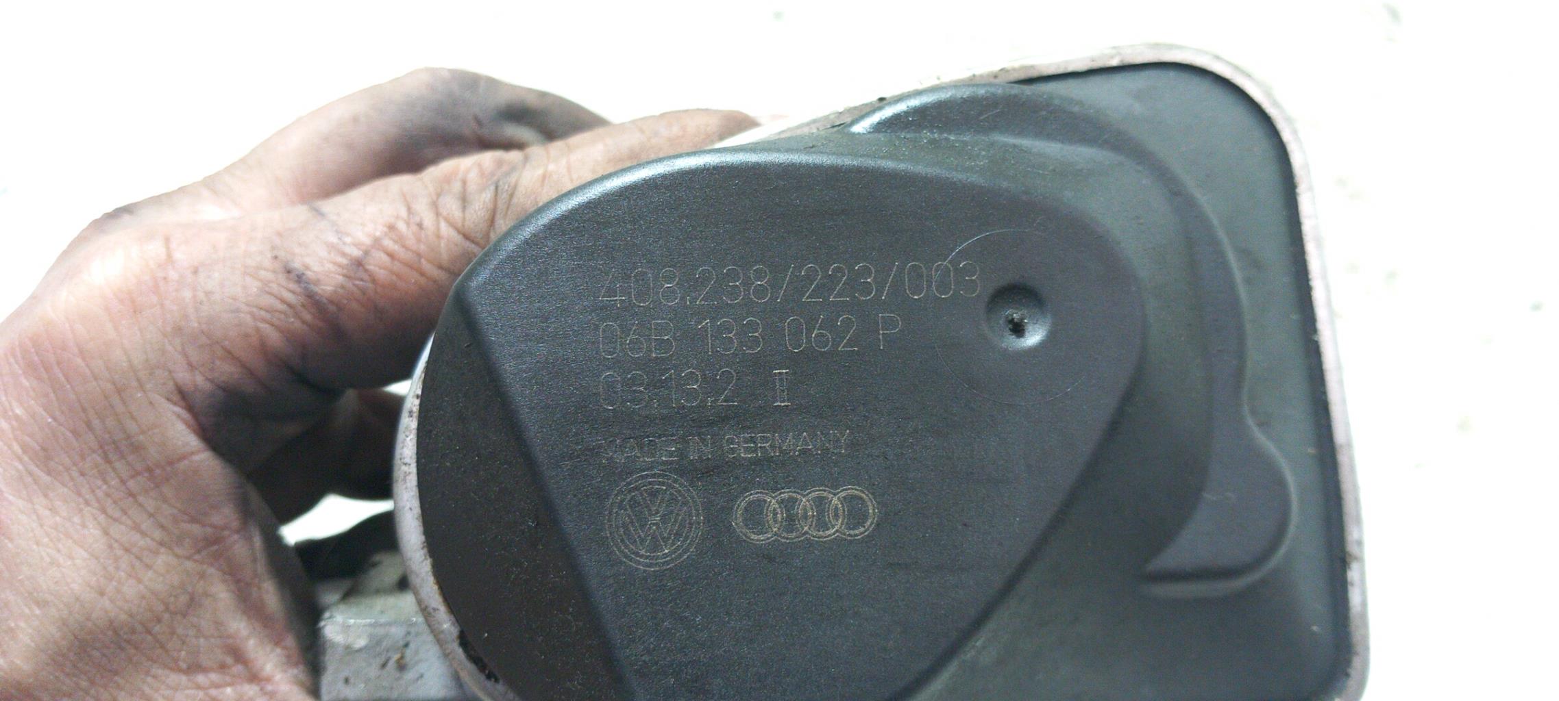 Boitier papillon AUDI A4 2 PHASE 1 Essence - 1