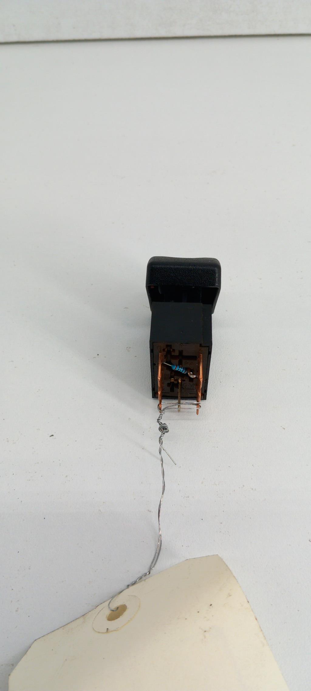 Bouton de warning OPEL CORSA B PHASE 2 Essence - 1