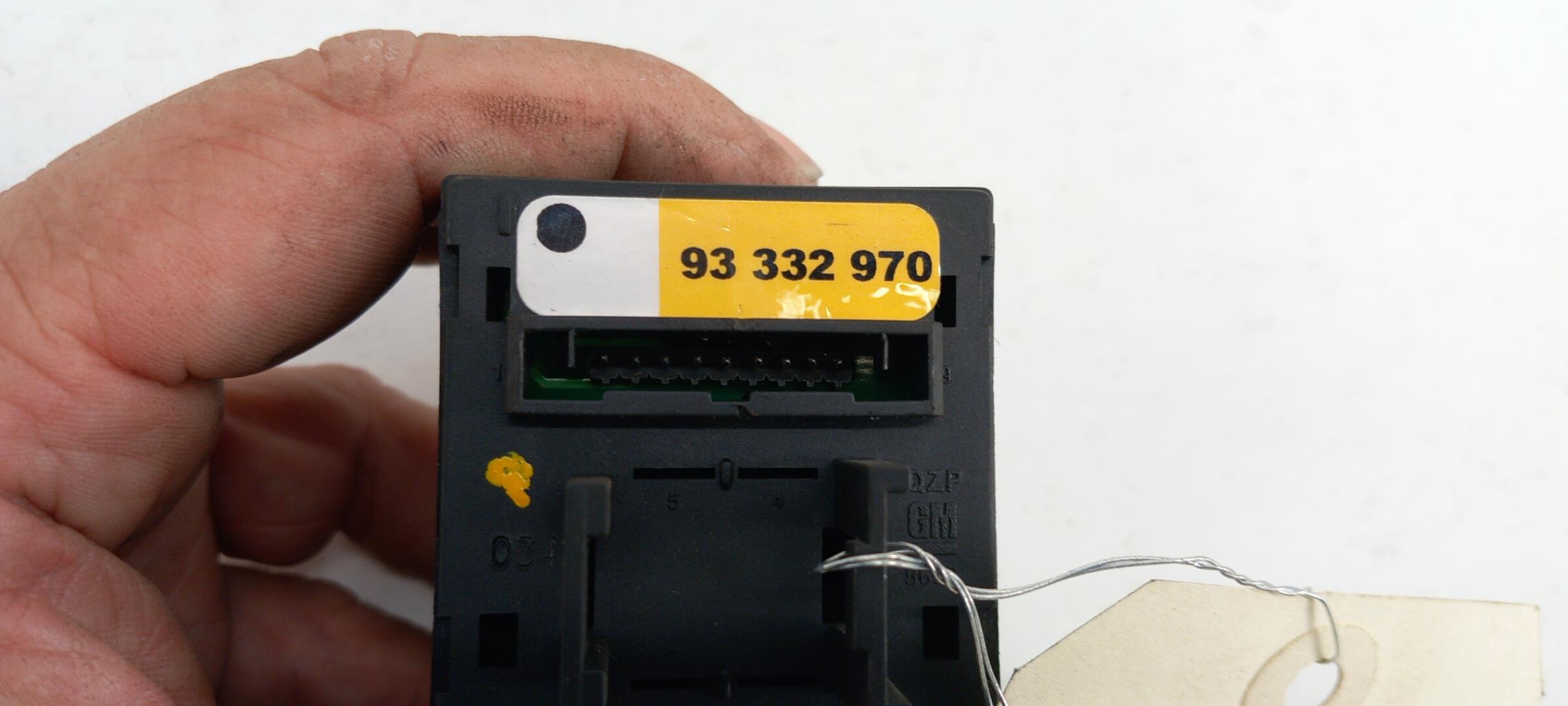 Bouton de warning OPEL MERIVA A PHASE 1 Diesel - 1