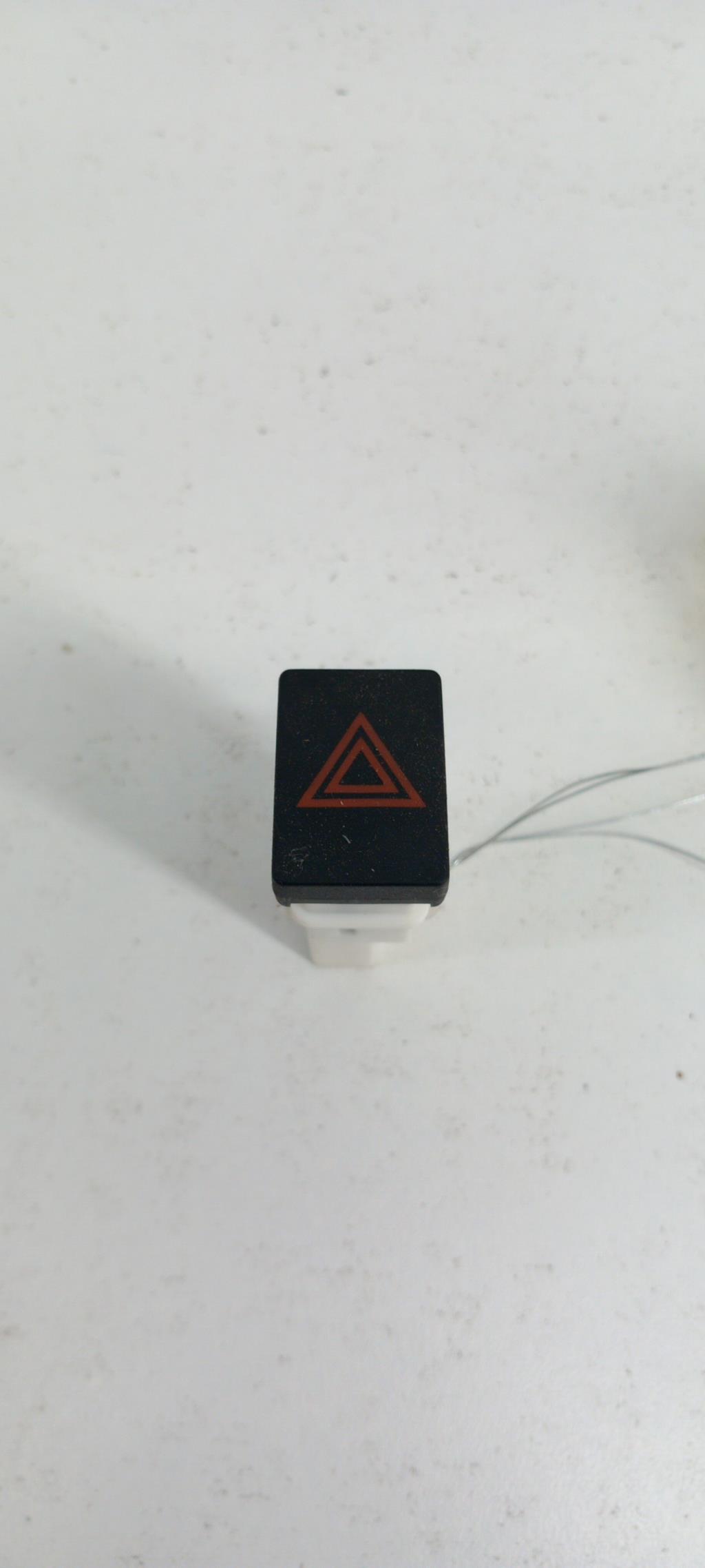 Interruttore luci emergenza NISSAN QASHQAI 1 PHASE 1 Diésel - 1