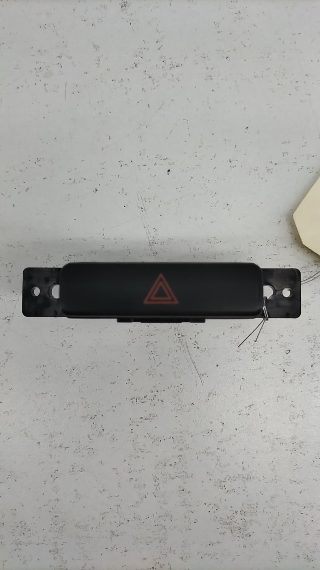 Bouton de warning SUZUKI GRAND VITARA 2 PHASE 1 Diesel - 1