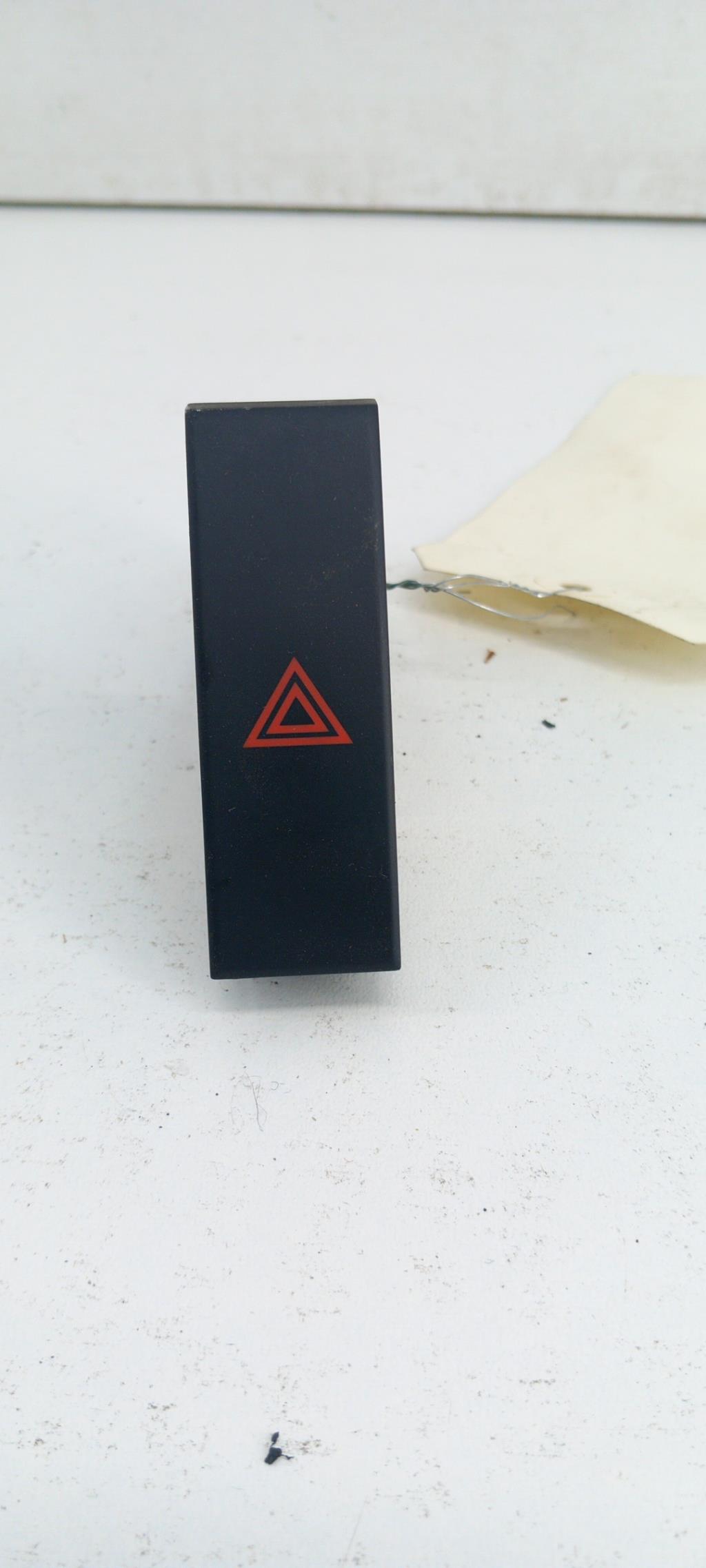 Bouton de warning CHEVROLET SPARK PHASE 1 Essence/GPL - 1