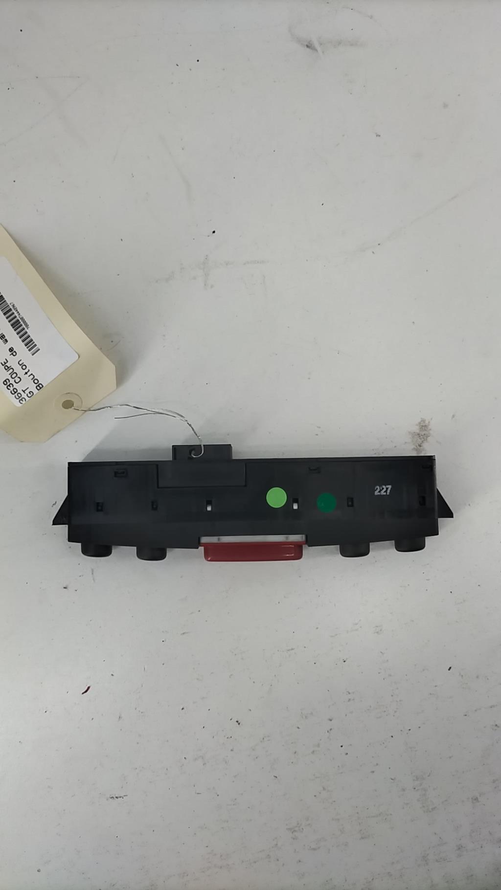 Bouton de warning ALFA ROMEO GT COUPE Diesel - 1