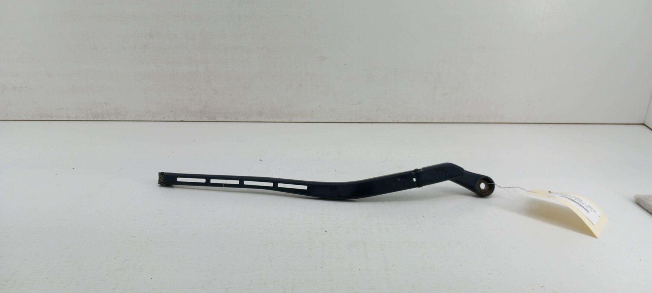 Braccio tergicristallo anteriore destro AUDI A4 2 AVANT PHASE 1 BREAK Diésel - 1
