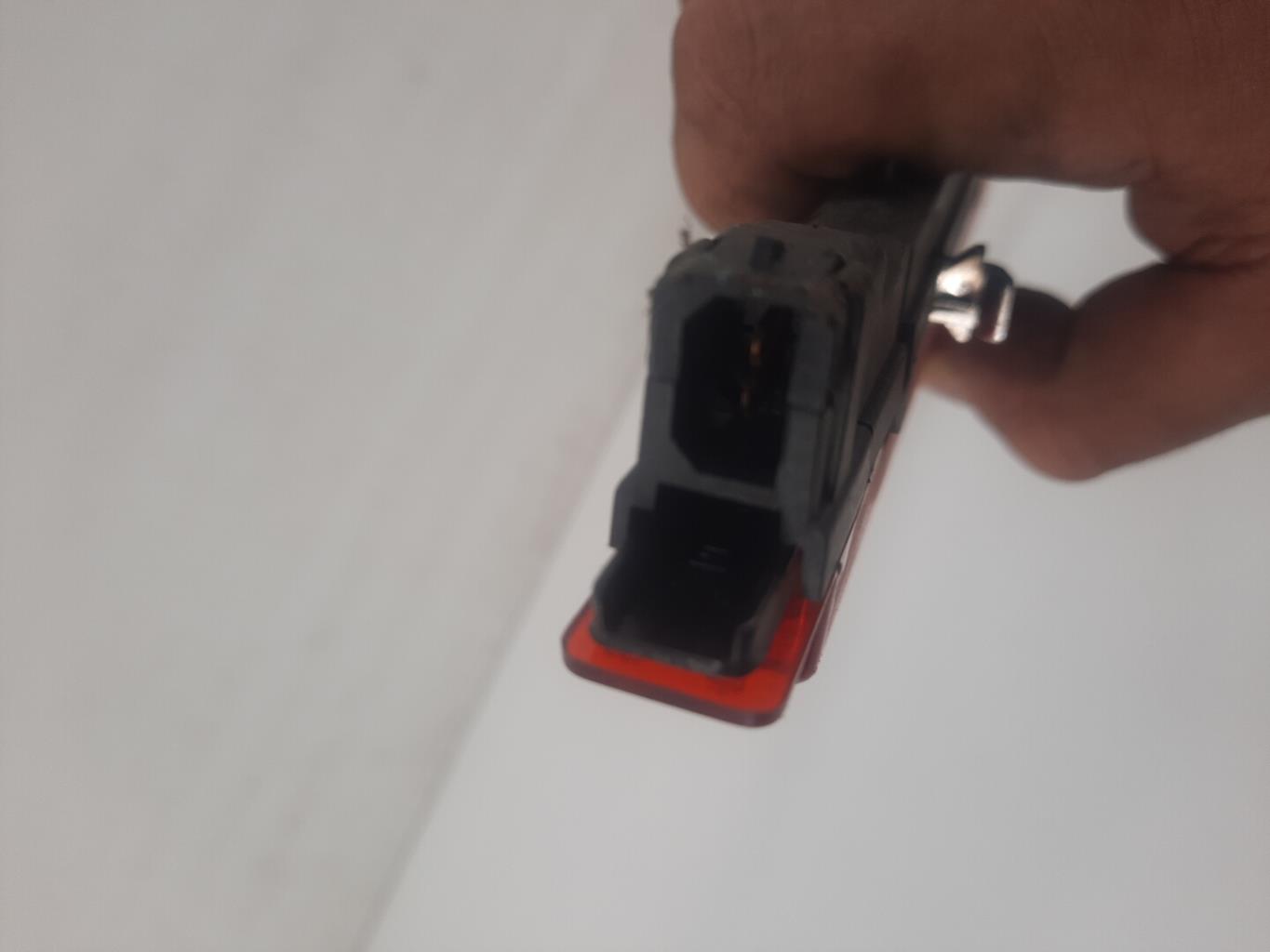 Feu arriere stop central AUDI A4 1 AVANT PHASE 2 BREAK Diesel - 1