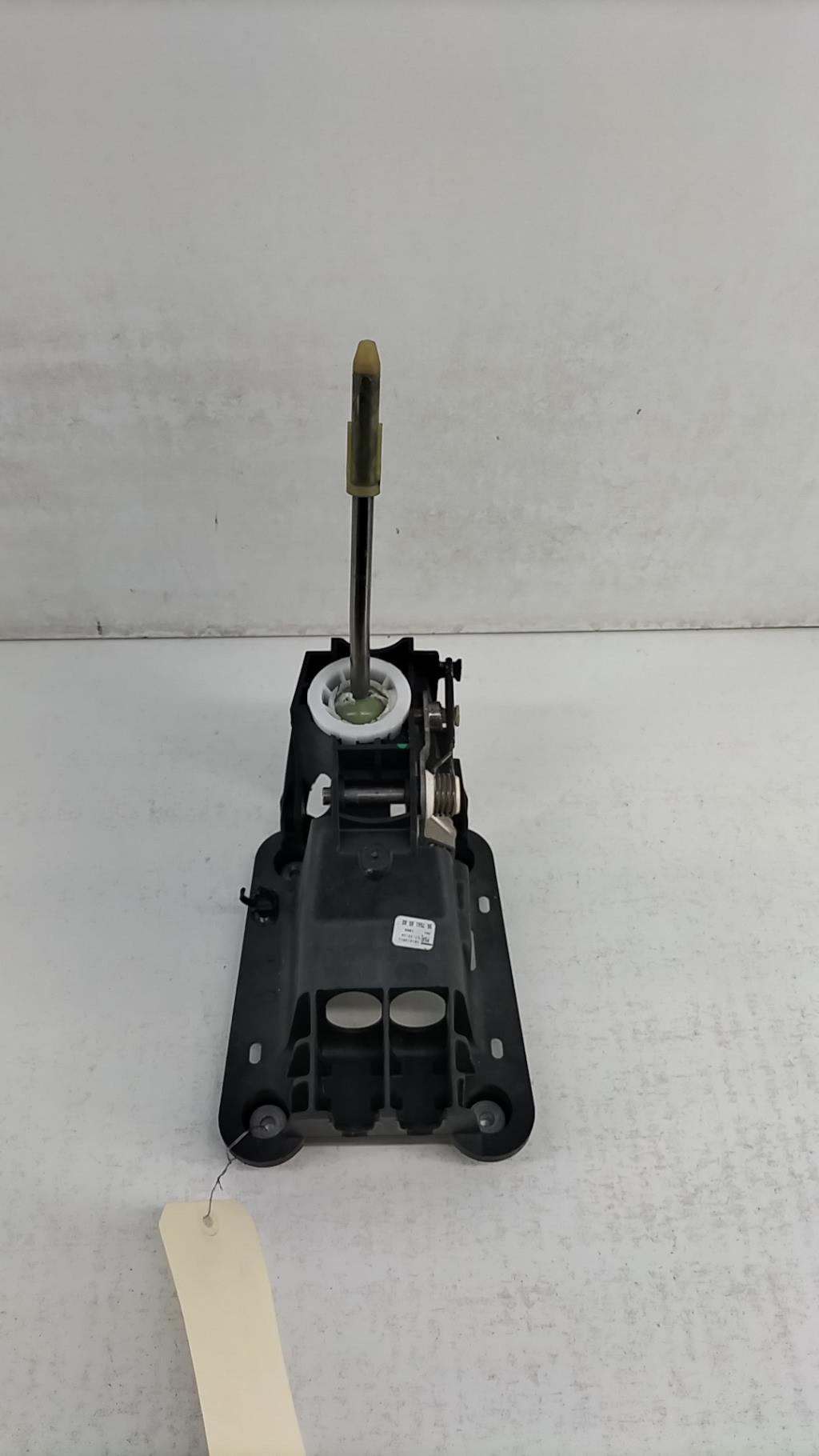 Levier de vitesses PEUGEOT 207 PHASE 2 BREAK Diesel - 1