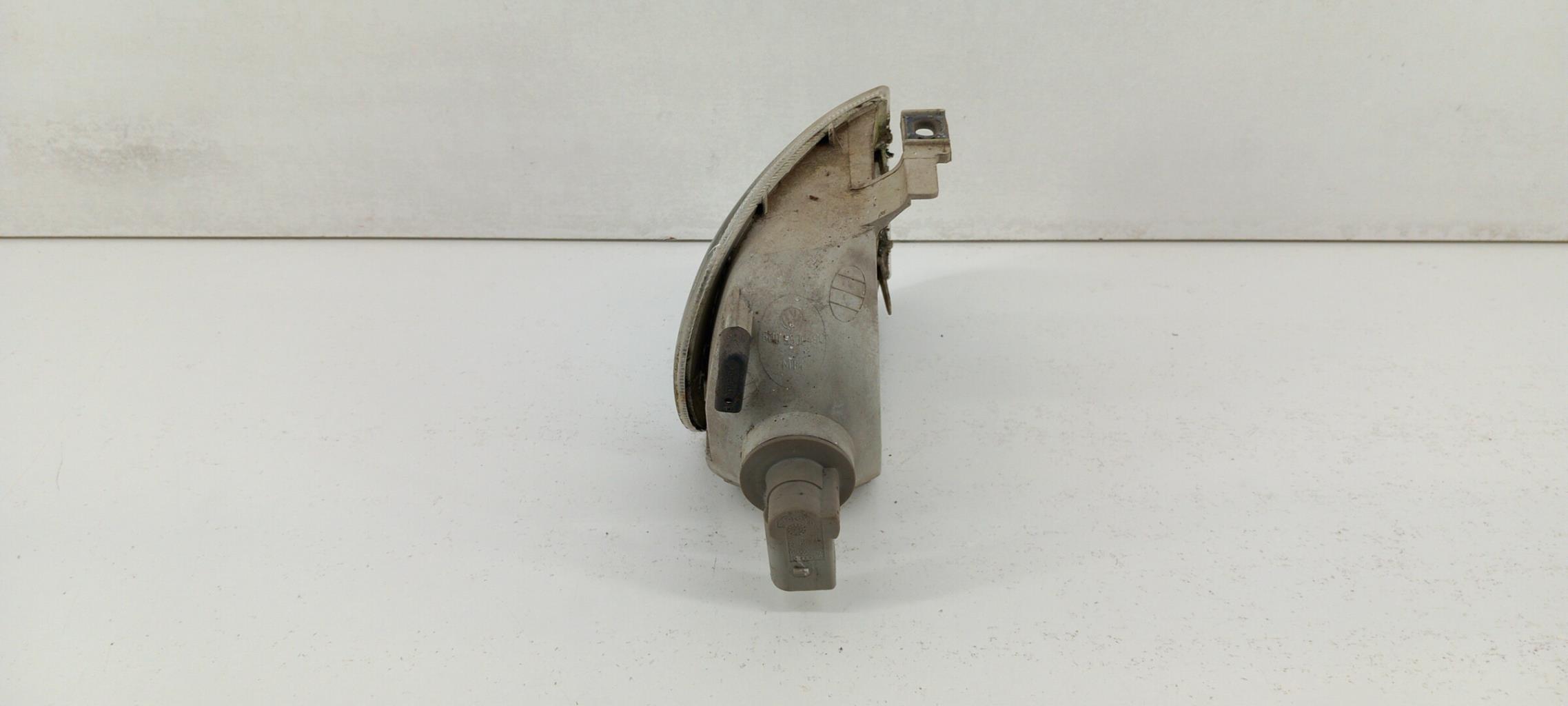 Gruppo ottico anteriore secondario sinistro (luci)(freccia) VOLKSWAGEN POLO 3 PHASE 1 Gasolina - 1
