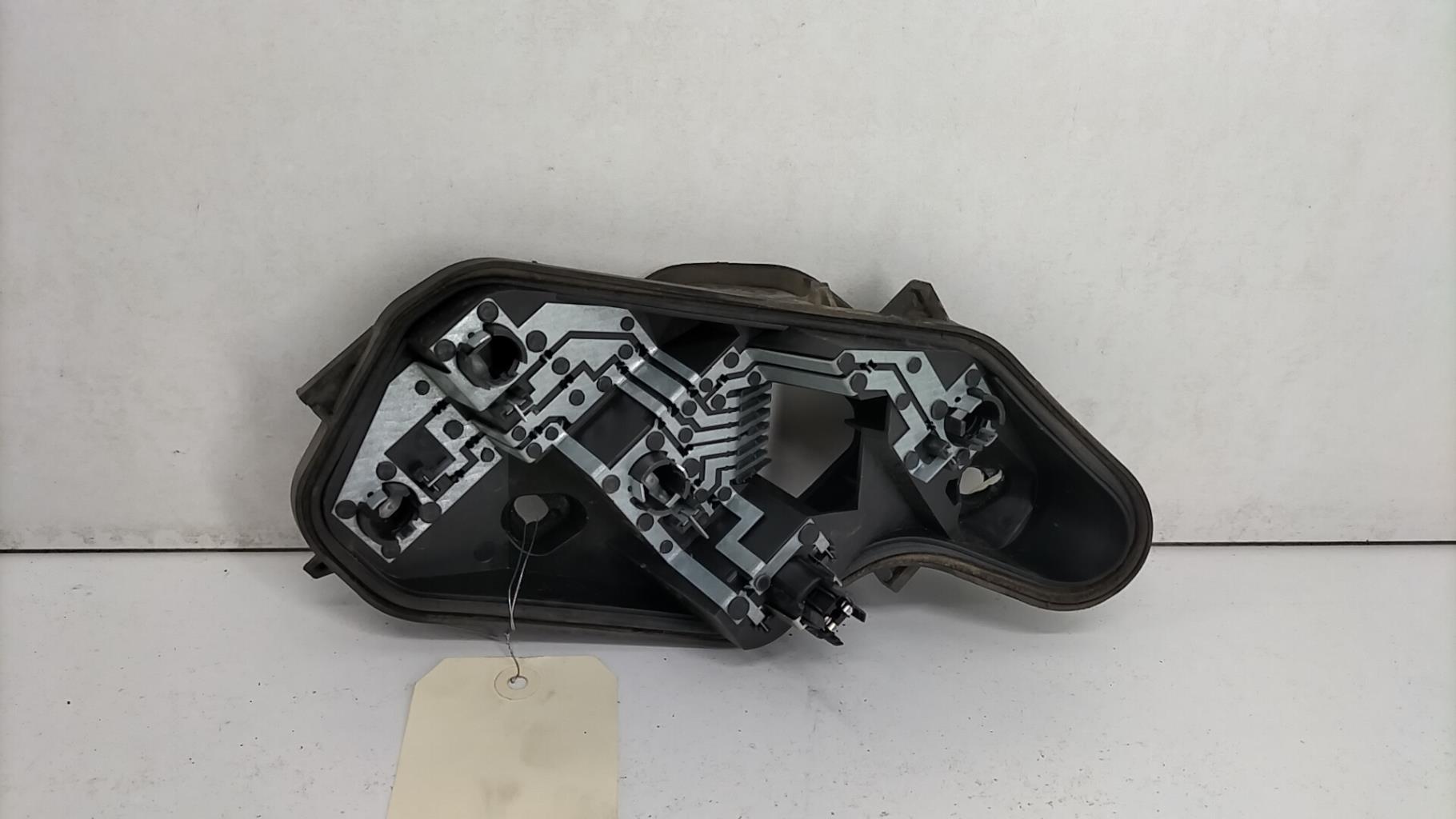 Base portalampade fanale posteriore destro OPEL CORSA D PHASE 1 Diésel - 1