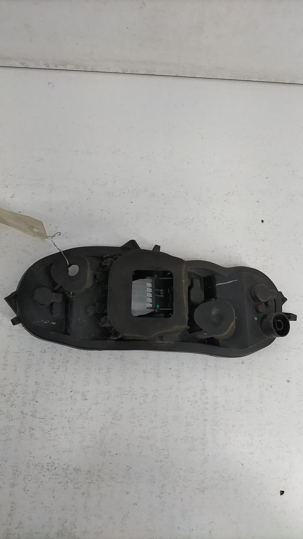 Base portalampade fanale posteriore destro OPEL CORSA D PHASE 2 Gasolina - 1