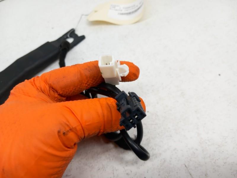 Aggancio cintura sicurezza anteriore destro PEUGEOT 108 Gasolina - 1