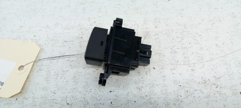 Bouton de warning KIA CEE-D 2 PHASE 2 Diesel - 1