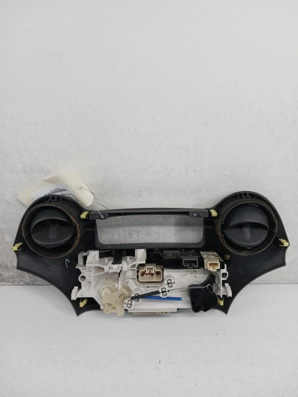Commande chauffage TOYOTA YARIS 1 PHASE 1 Essence - 1