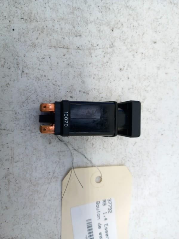 Bouton de warning RENAULT R9 Essence - 1