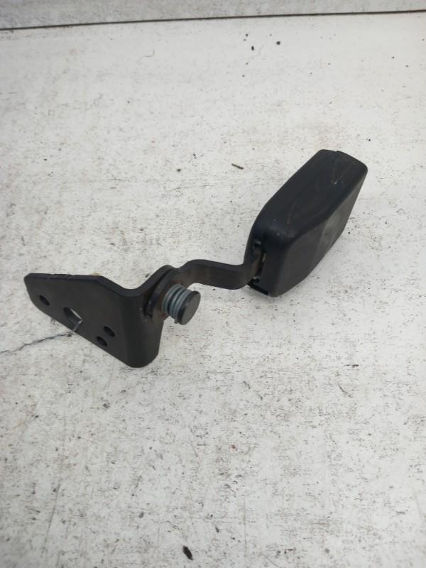 Aggancio cintura sicurezza posteriore destro PEUGEOT 407 PHASE 1 BREAK Diésel - 1