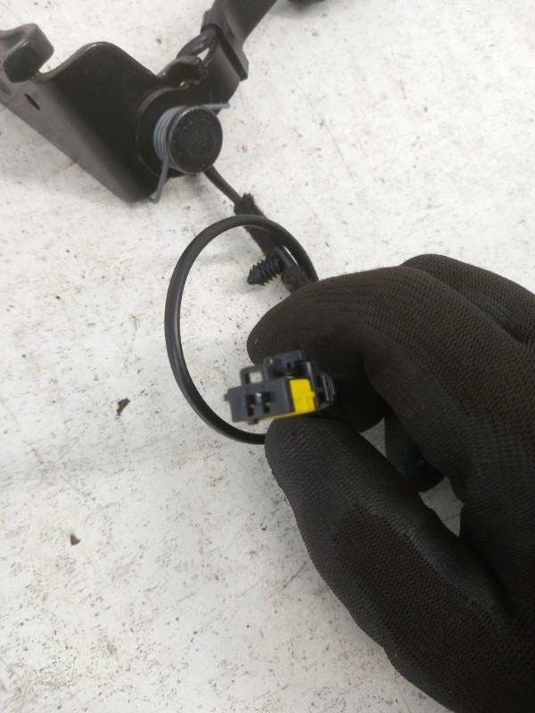 Aggancio cintura sicurezza anteriore destro CITROEN C5 2 BREAK Diésel - 1
