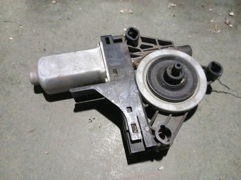 Motore alzacristalli anteriore destro VOLVO V 40 2 PHASE 1 BREAK Diésel - 1