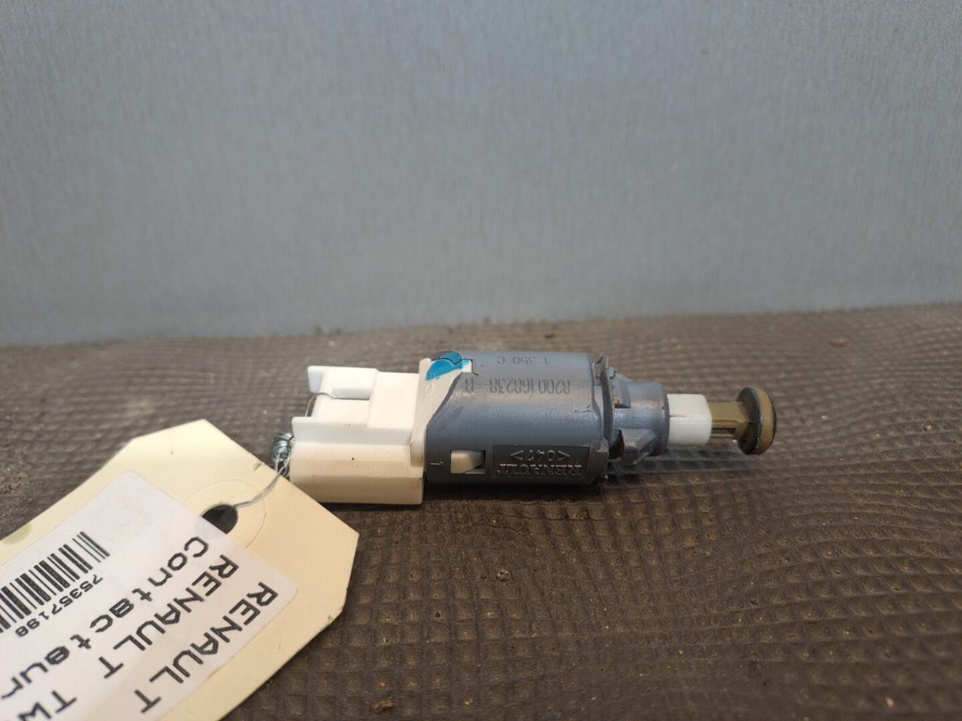 Contacteur feu stop RENAULT TWINGO 2 PHASE 2 Diesel - 1