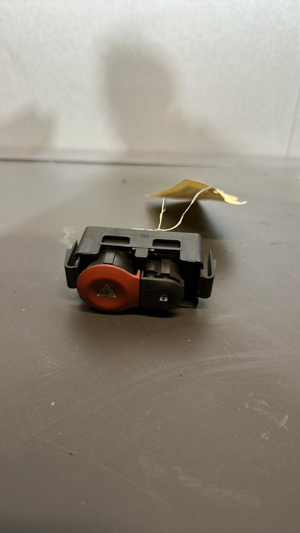 Bouton de warning RENAULT MODUS PHASE 1 Diesel - 1