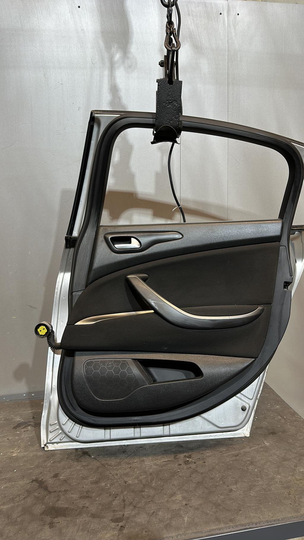 Puerta trasera derecha CITROEN C5 2 Diésel - 1