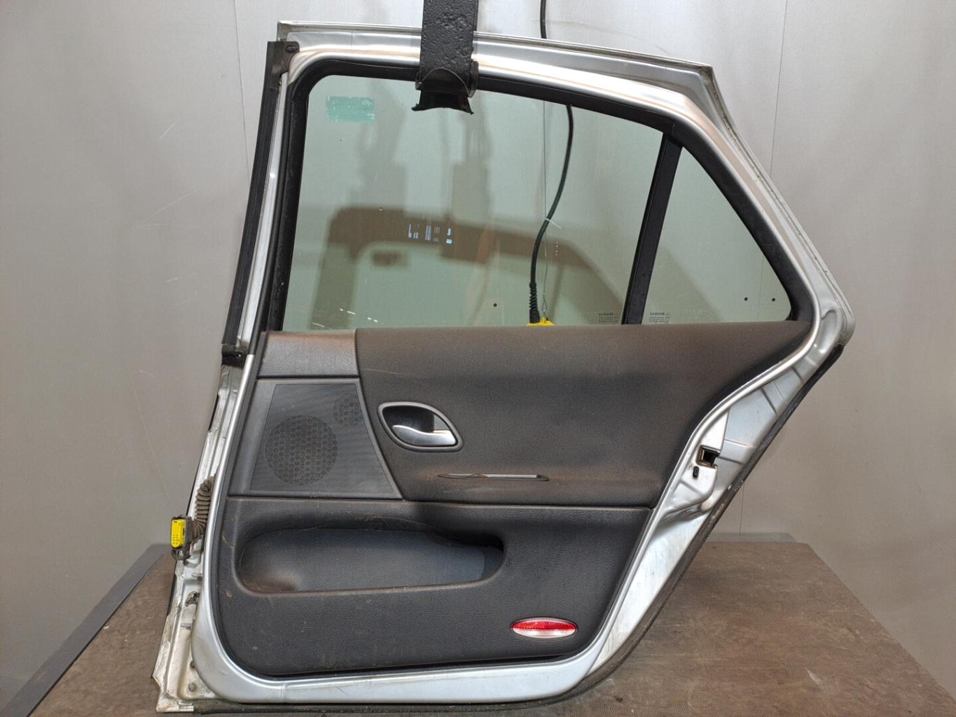 Puerta trasera derecha RENAULT LAGUNA 2 PHASE 2 Diésel - 1