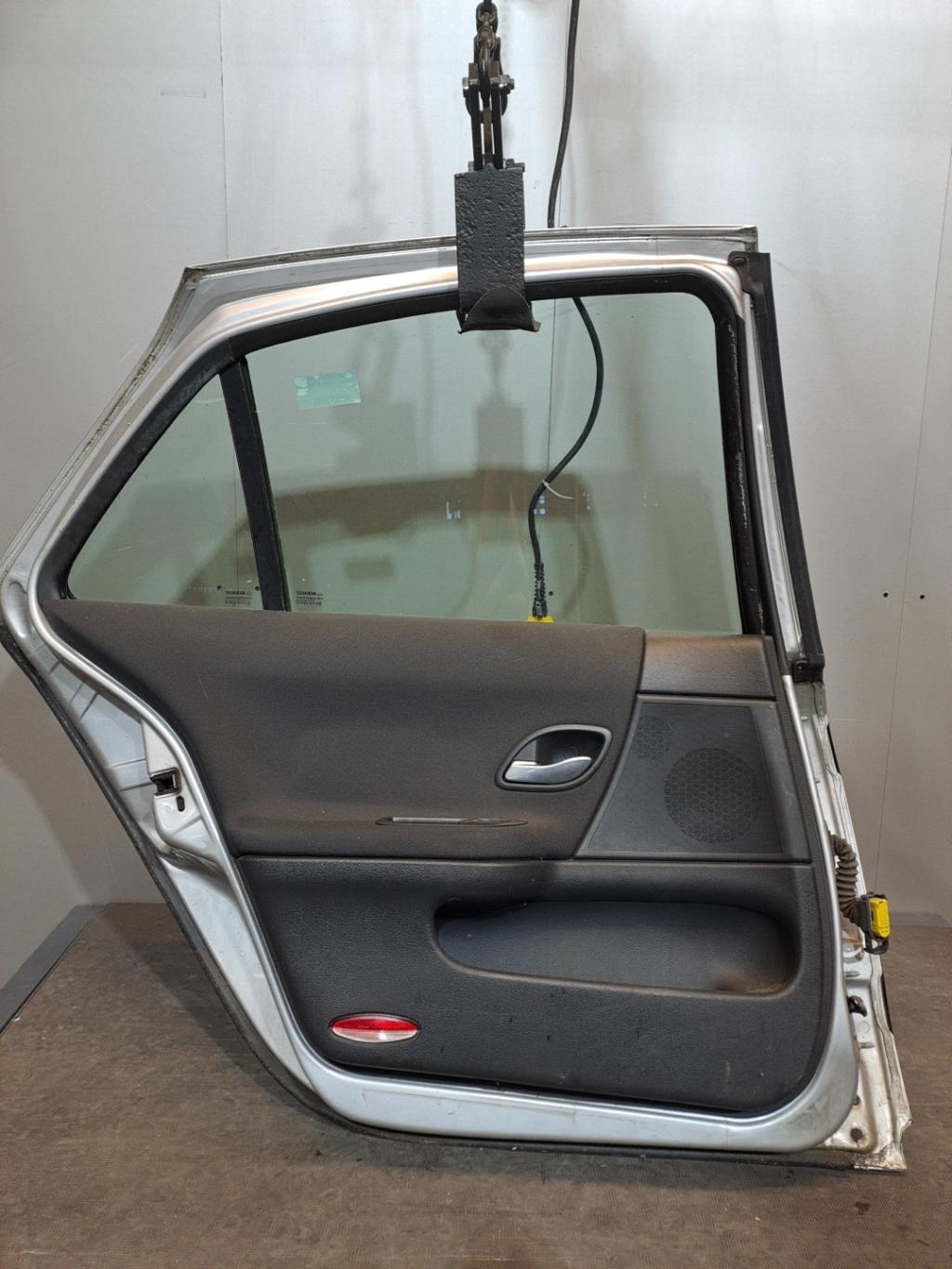 Puerta trasera izquierda RENAULT LAGUNA 2 PHASE 2 Diésel - 1
