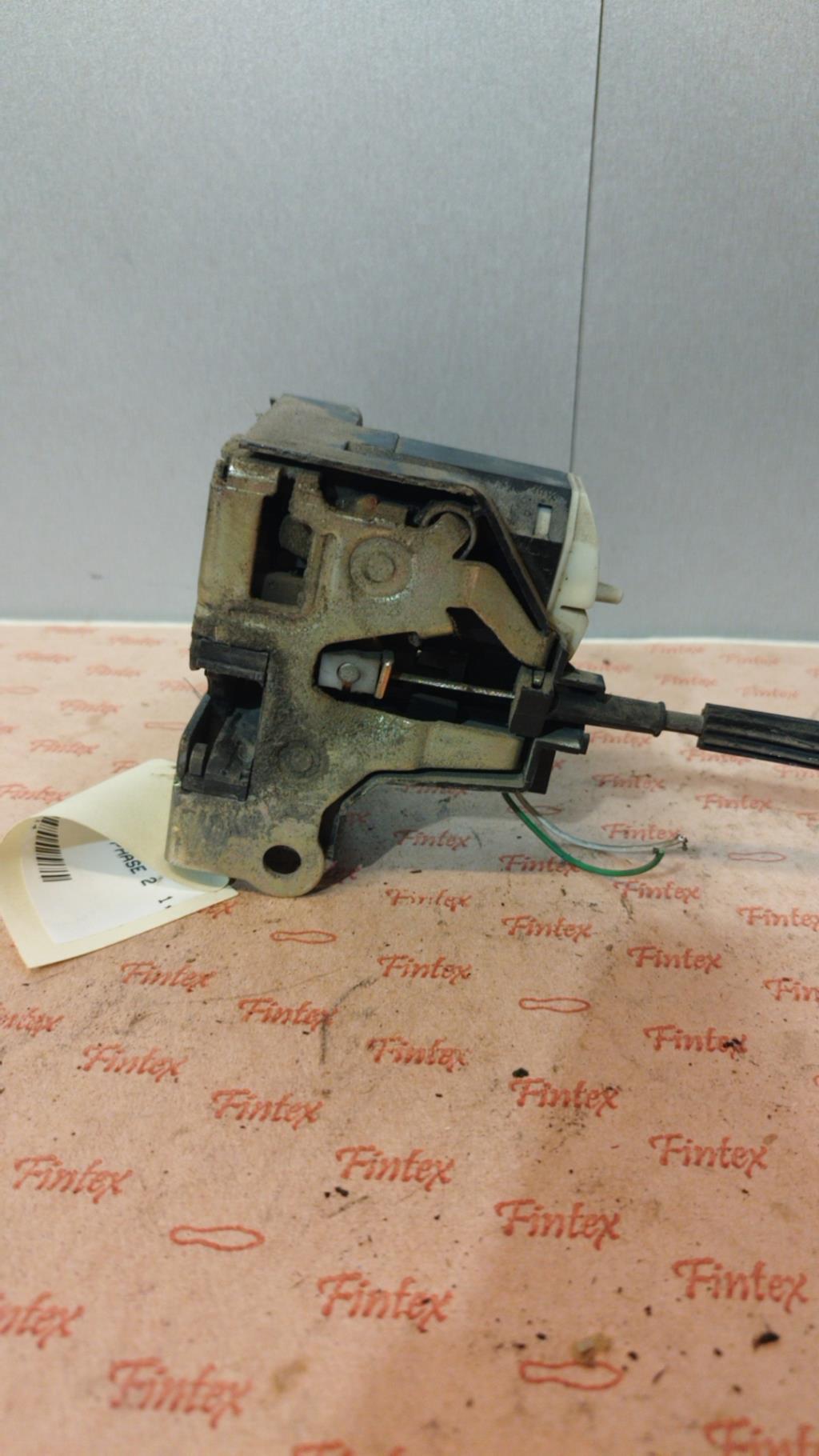 Serrure avant gauche RENAULT CLIO 2 PHASE 2 Diesel - 1