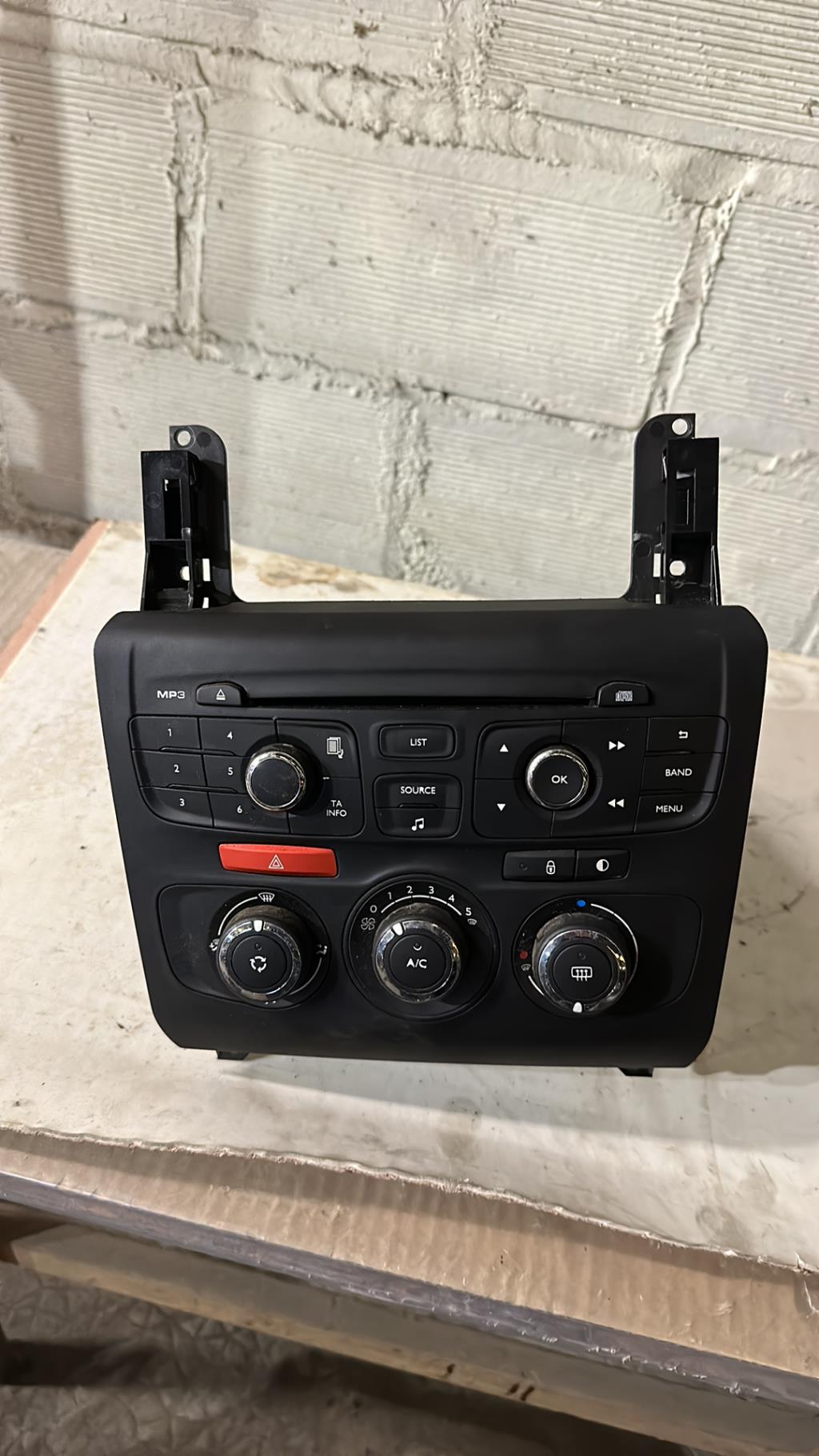 Autoradio d'origine CITROEN C4 2 PHASE 1 Diesel - 1