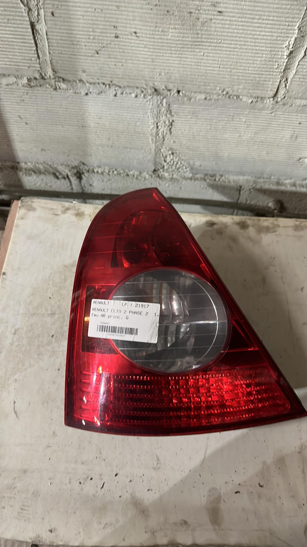 Feu arriere principal gauche (feux) RENAULT CLIO 2 PHASE 2 Diesel - 1