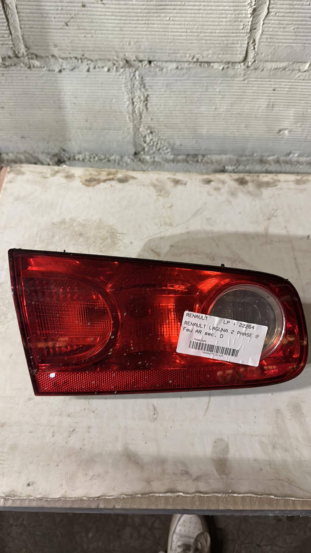 Feu arriere secondaire droit (feux) RENAULT LAGUNA 2 PHASE 2 Diesel - 1