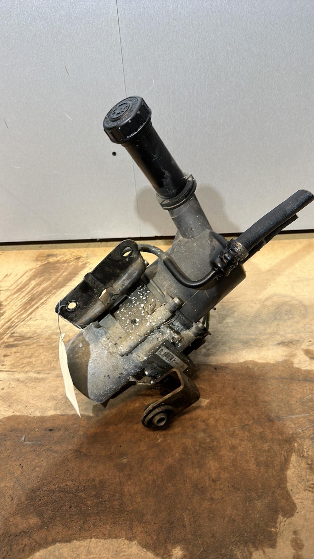 Pompe de direction CITROEN C4 1 Diesel - 1
