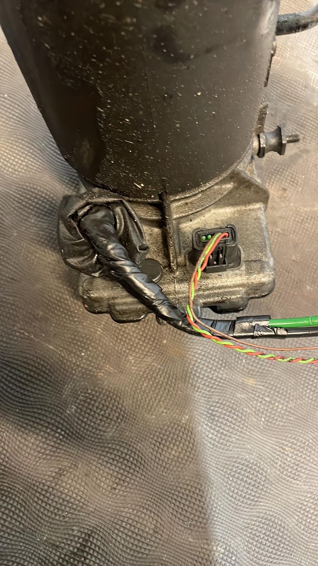 Pompe de direction CITROEN C5 2 Diesel - 1